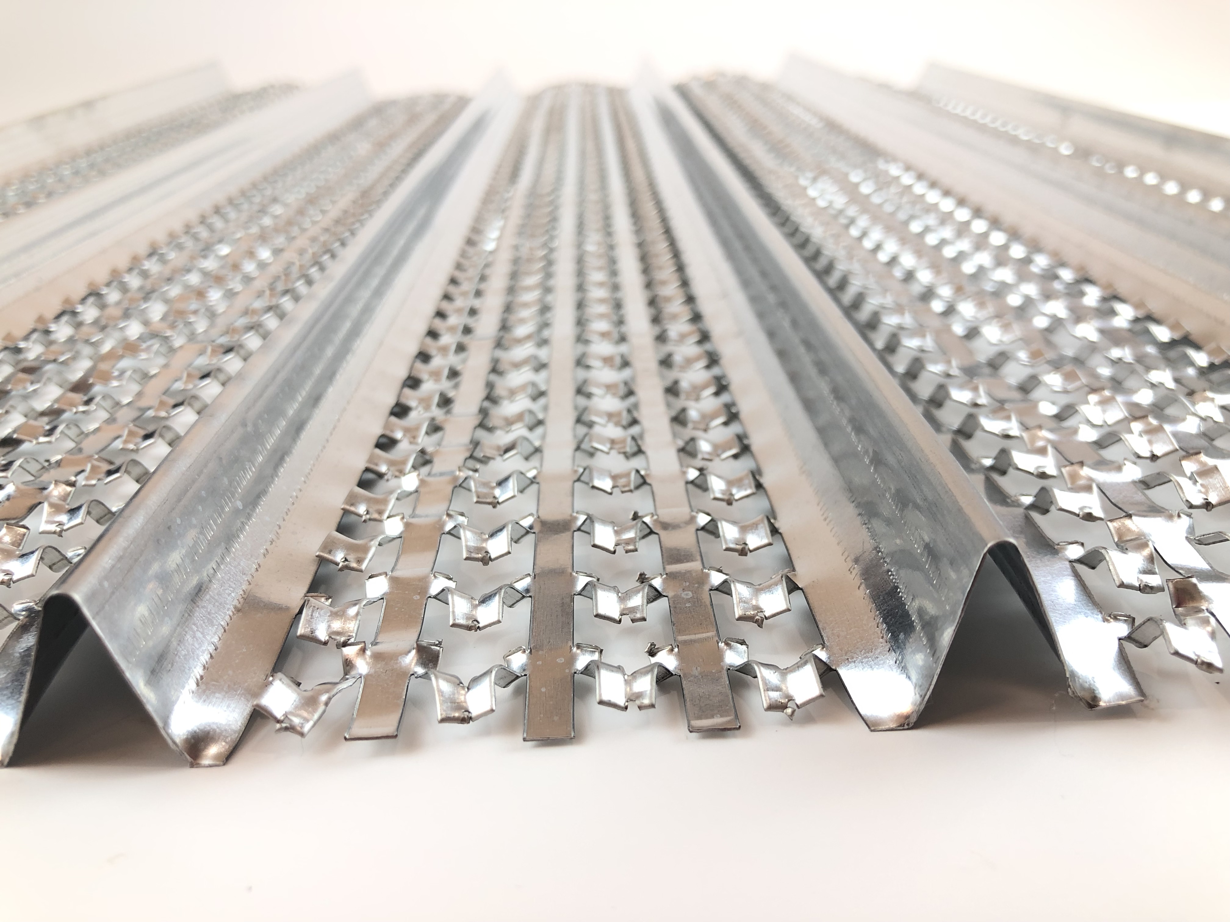 STEEL PLATE MESH